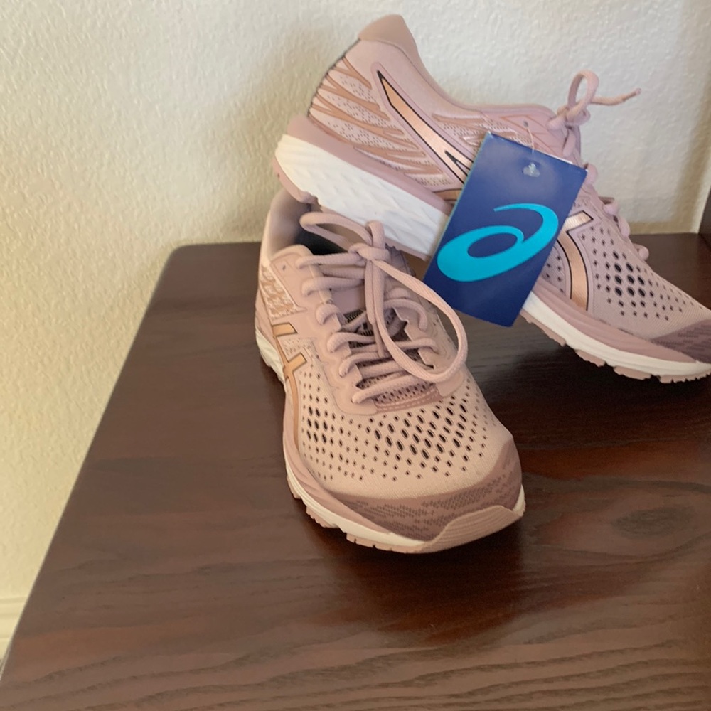 New With Tags! ASICS Shoes! Size 8